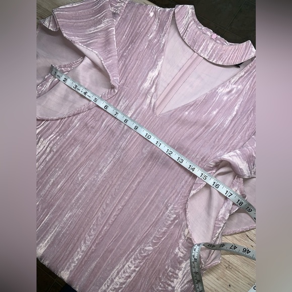 NWOT Marciano Flutter Sleeve Crushed Velvet Top - Picture 12 of 17